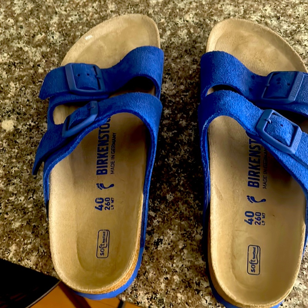 Suede softbed Birks. Worn only once, perfect condition.
